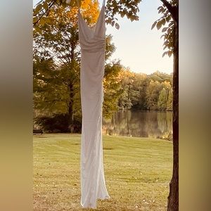 Beautiful spring/summer wedding dress with slit